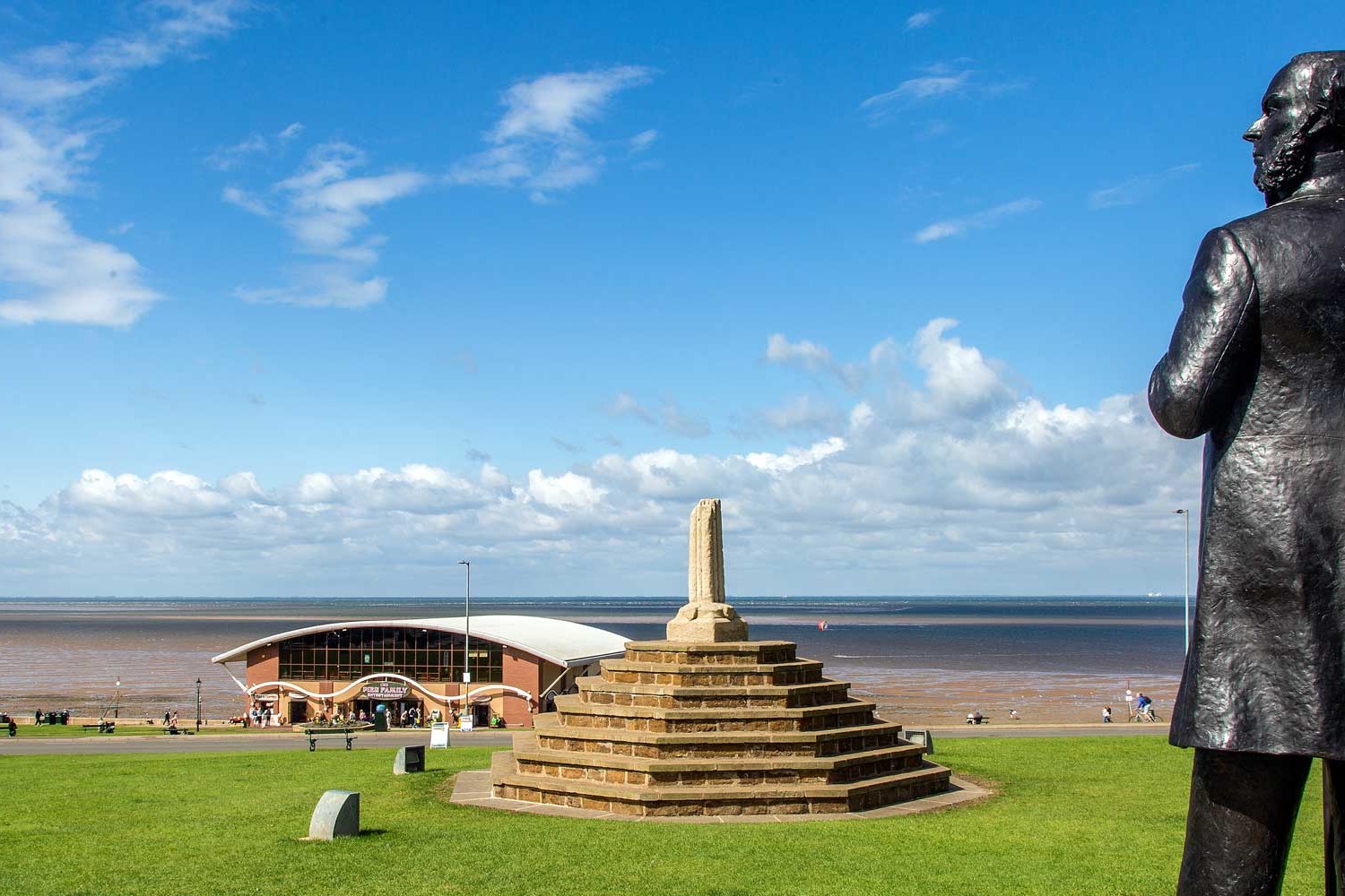 The statue of Henry le Strange overlooking the town he created